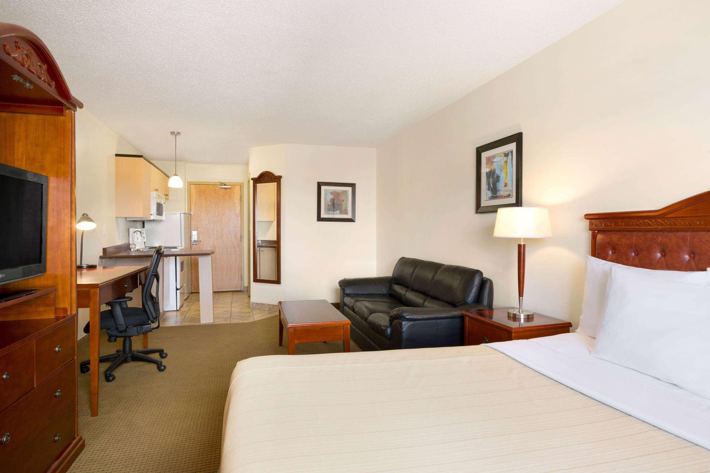 Days Inn By Wyndham Bonnyville Εξωτερικό φωτογραφία