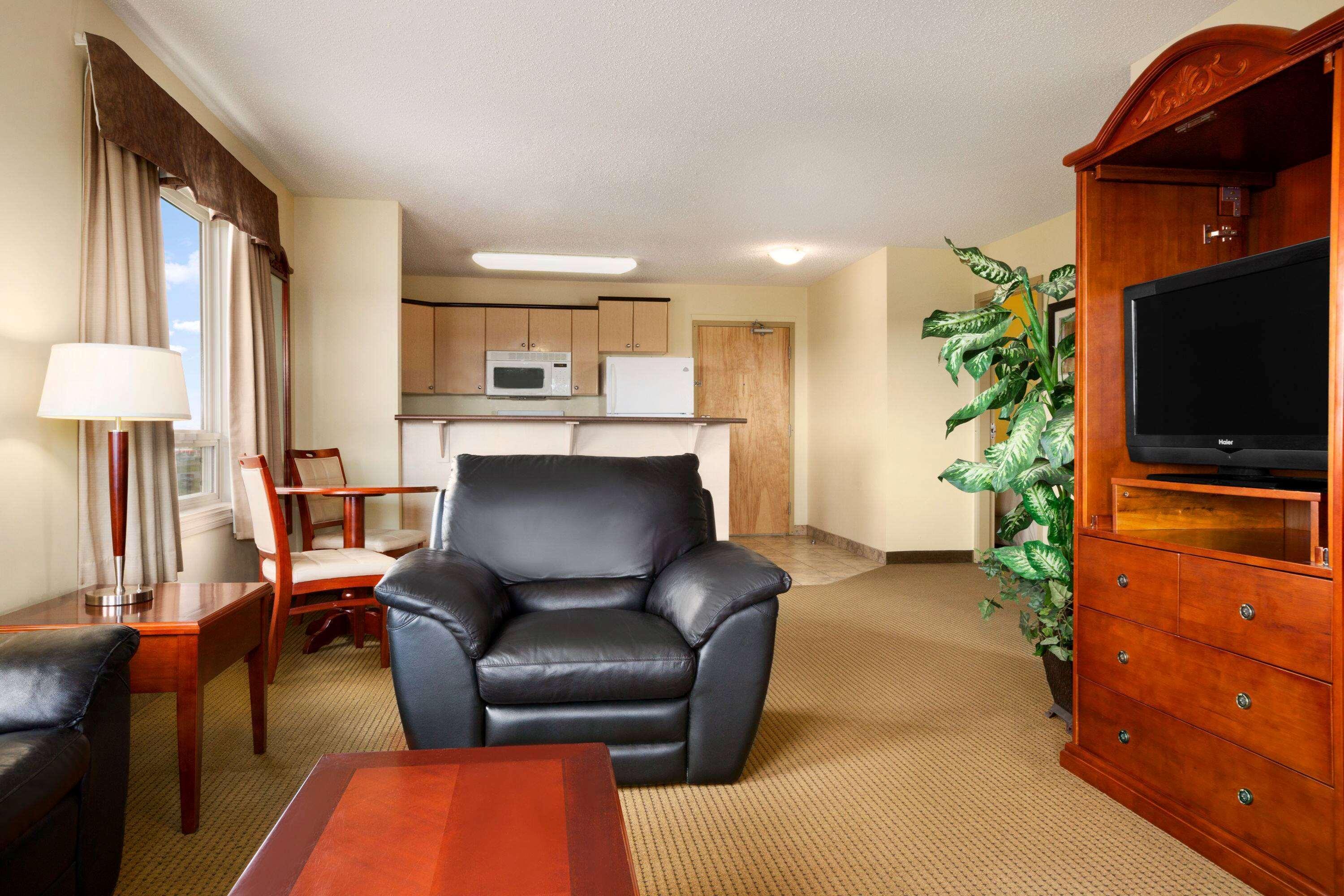 Days Inn By Wyndham Bonnyville Εξωτερικό φωτογραφία